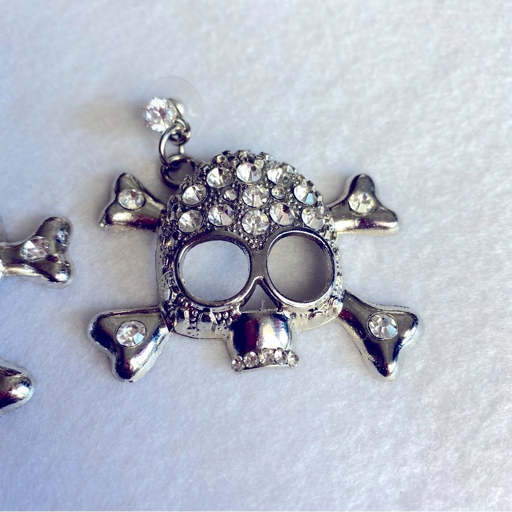 Skull Earrings w/Rhinestones Silver Tone Pierced Dangle Drop Halloween Gothic - Picture 8 of 8